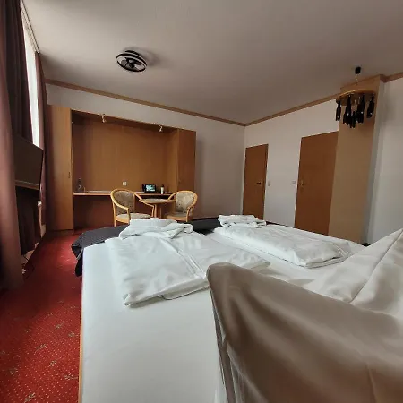 Am Brauhaus ホテル 3*