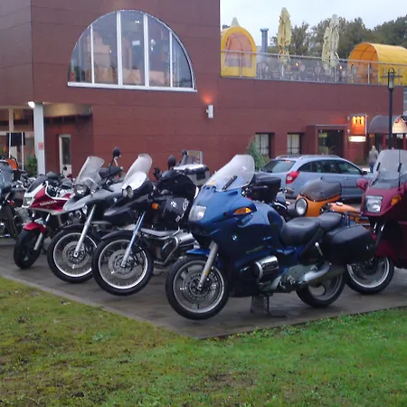 ホテル Am Brauhaus ヴァーレン