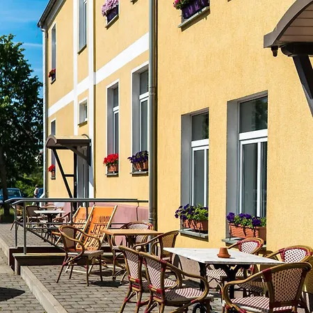Отель Am Brauhaus Варен