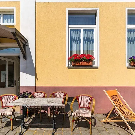 Am Brauhaus 호텔 바렌