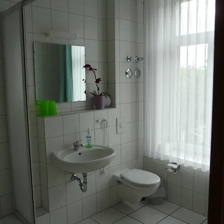 ホテル Am Brauhaus ヴァーレン